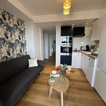 Shiny Sea View Flat Vue Merterrace In Апартаменты *