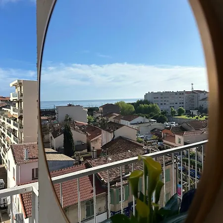Shiny Sea View Flat Vue Merterrace In Apartment