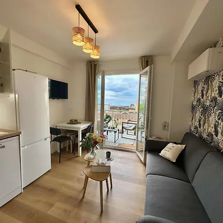 아파트 Shiny Sea View Flat Vue Merterrace In 칸느
